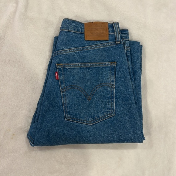 Levi’s Ribcage Straight Ankle Jeans High Rise - Picture 2 of 3